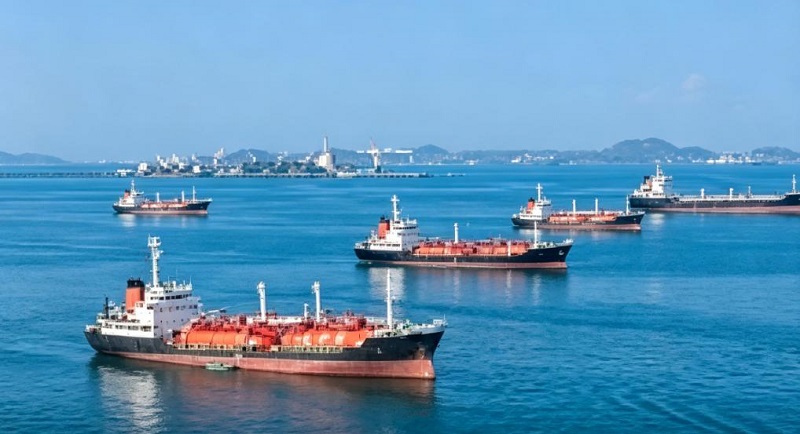 Khủng hoảng cung cấp hóa chất nguy hiểm năm 2026 | Tăng giá và gián đoạn vận chuyển qua eo biển
